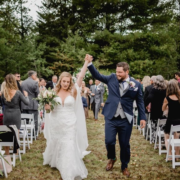 Meet your Posher, Ashlee - Picture 1 of 1